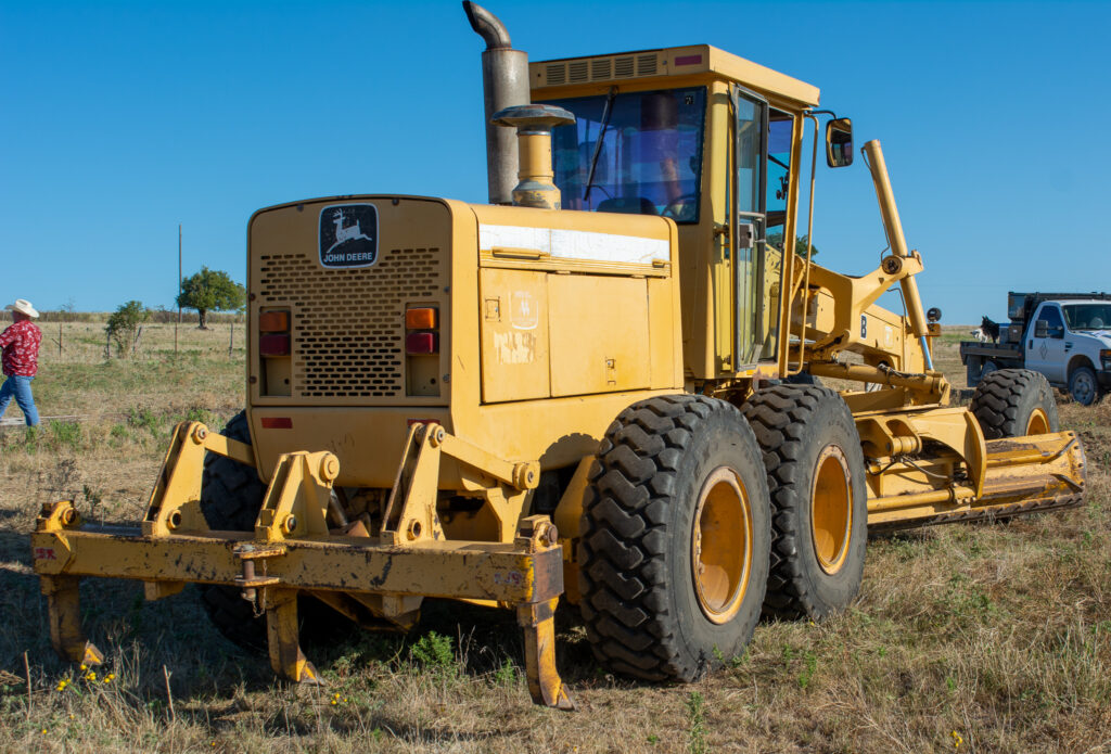 Available Equipment  Grader